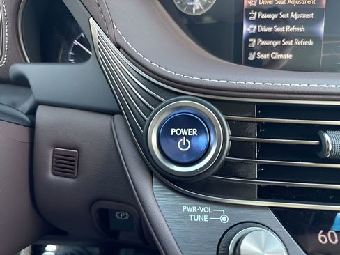 Used 2018 Lexus LS 500h w/ Luxury Package image 24