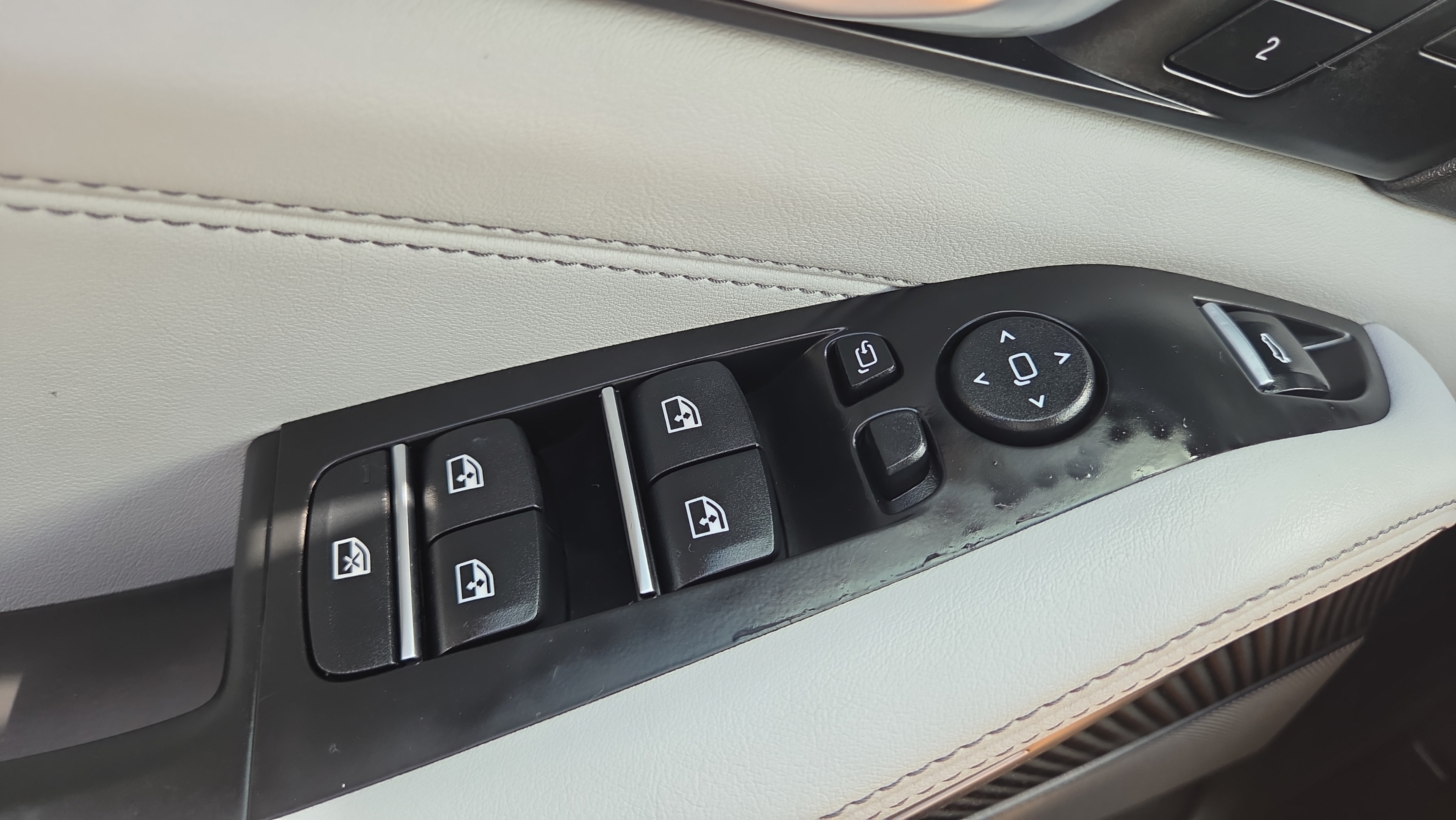 Used 2026 BMW X5 M60i w/ Executive Package AWD/4WD image 34
