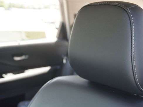 Used 2024 Nissan Pathfinder SL w/ SL Premium Package FWD image 24