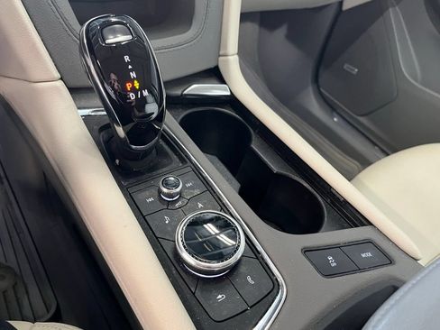 Used 2023 Cadillac XT5 Premium Luxury AWD/4WD image 16
