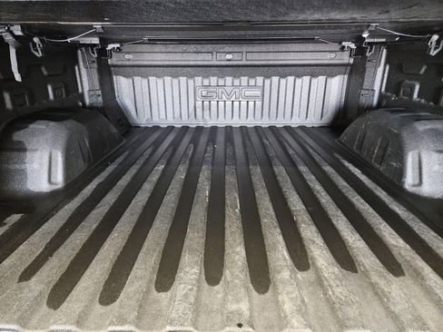 Used 2022 GMC Sierra 1500 SLT image 33