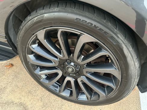 Used 2017 Land Rover Range Rover Supercharged image 13