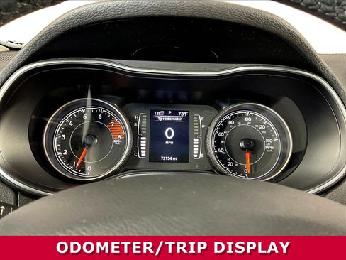 Used 2019 Jeep Cherokee Latitude Plus w/ Comfort/Convenience Group AWD/4WD image 12