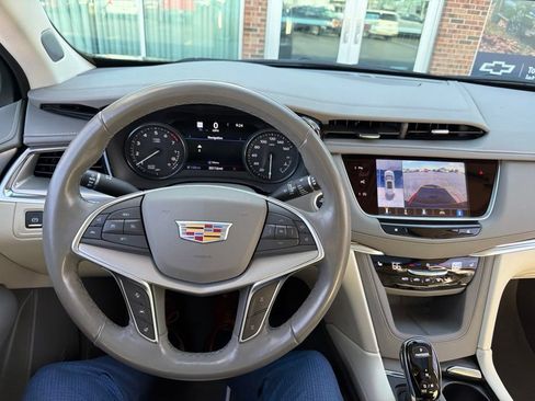Used 2024 Cadillac XT5 Premium Luxury w/ Technology Package FWD image 11