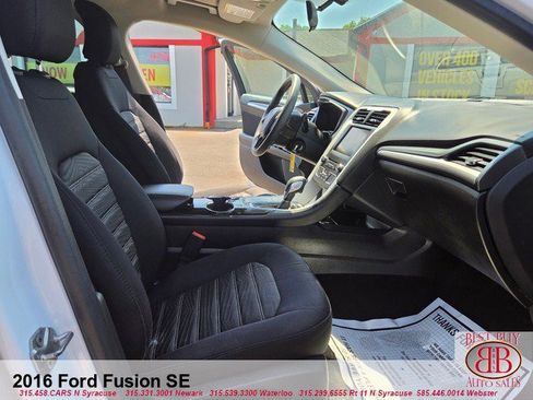 Used 2016 Ford Fusion SE FWD image 13