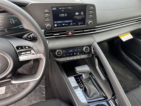 New 2026 Hyundai Elantra Blue image 27