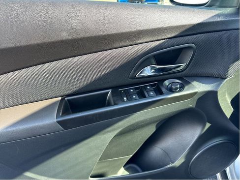 Used 2014 Chevrolet Cruze Eco image 11