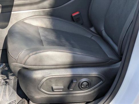 New 2026 Jeep Cherokee Overland image 4