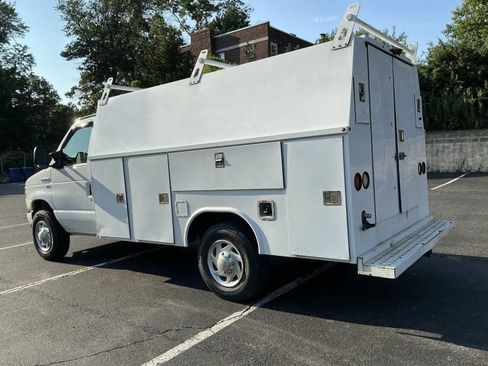 Used 2016 Ford E-350 and Econoline 350 Super Duty w/ Power Windows & Locks Group RWD image 7