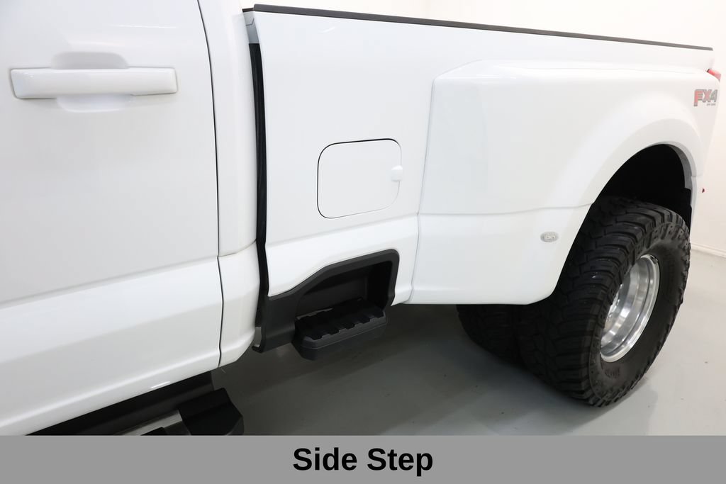 Used 2023 Ford F350 Lariat w/ FX4 Off-Road Package AWD/4WD image 46