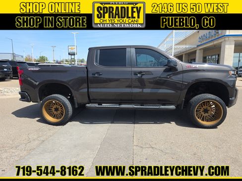 Used 2021 Chevrolet Silverado 1500 LT Trail Boss w/ Bed Protection Package image 3