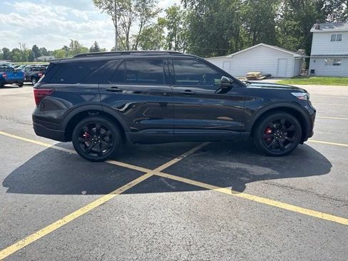 Used 2024 Ford Explorer ST w/ Equipment Group 401A AWD/4WD image 2