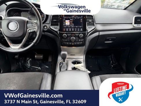 Used 2022 Jeep Grand Cherokee Laredo X RWD image 12