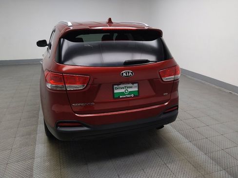 Used 2018 Kia Sorento LX image 6