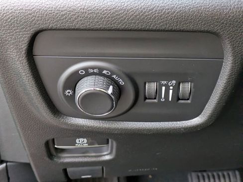 New 2026 Jeep Grand Cherokee Laredo AWD/4WD image 13