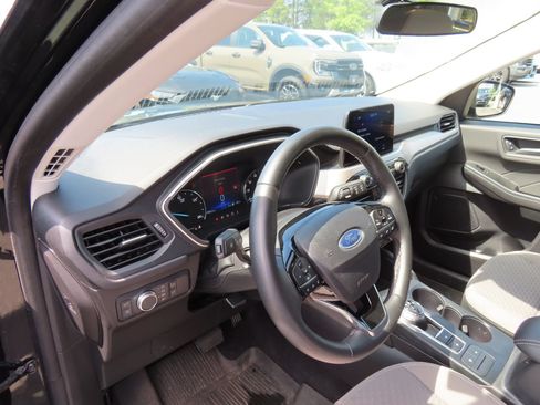 Used 2022 Ford Escape SE w/ Convenience Package FWD image 14