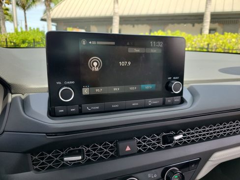 Used 2024 Honda Accord EX image 21