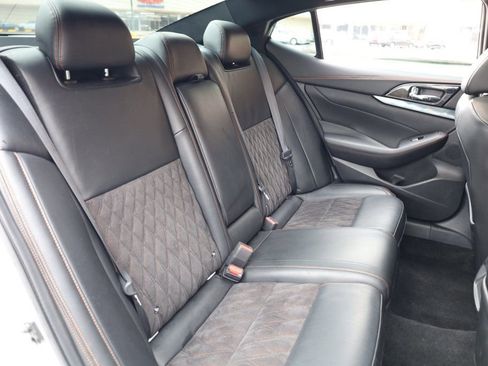 Used 2021 Nissan Maxima SR w/ Sport Mat Group image 24