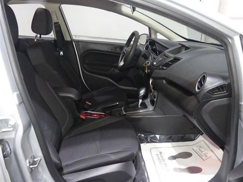 Used 2018 Ford Fiesta SE FWD image 20