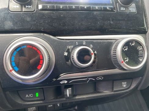 Used 2015 Honda Fit LX image 21