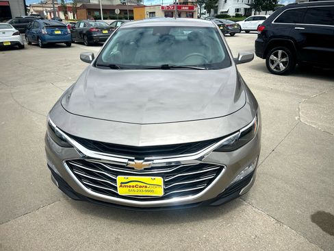 Used 2022 Chevrolet Malibu LT image 8