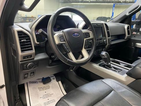 Used 2018 Ford F150 Lariat image 19