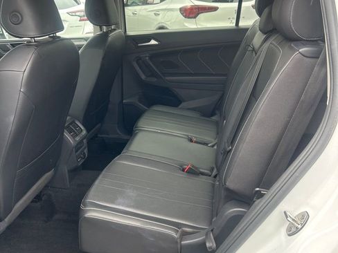 Used 2024 Volkswagen Tiguan SE FWD image 12