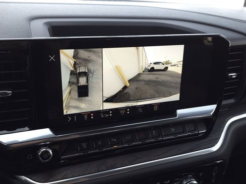 New 2025 GMC Sierra 2500 SLT w/ SLT Convenience Package image 21