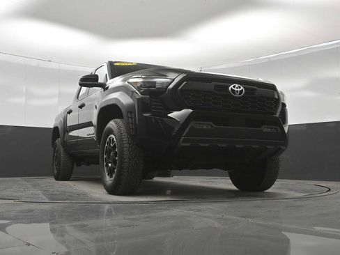 Used 2024 Toyota Tacoma TRD Off-Road w/ TRD Off Road Upgrade Package AWD/4WD image 37