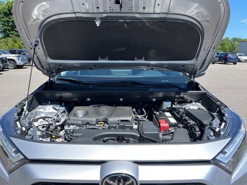 Certified 2025 Toyota RAV4 XLE FWD image 15