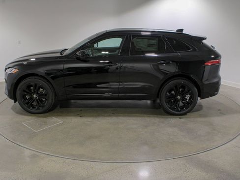 New 2026 Jaguar F-PACE R-Dynamic S image 2