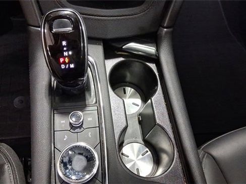 Used 2022 Cadillac XT6 Luxury image 34