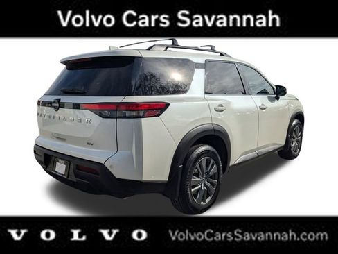Used 2024 Nissan Pathfinder SV image 5