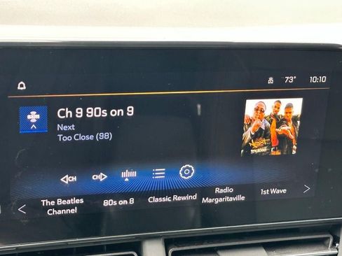 Used 2024 Chevrolet Trax RS w/ Sunroof Package image 12