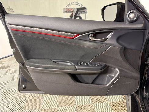 Used 2019 Honda Civic Type R image 11