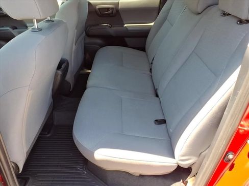 Certified 2019 Toyota Tacoma SR w/ SR Convenience Package AWD/4WD image 13