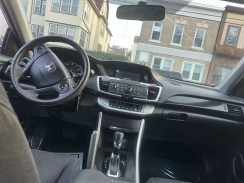 Used 2014 Honda Accord Sport image 8
