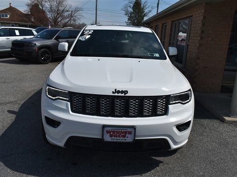 Used 2022 Jeep Grand Cherokee Laredo X image 8
