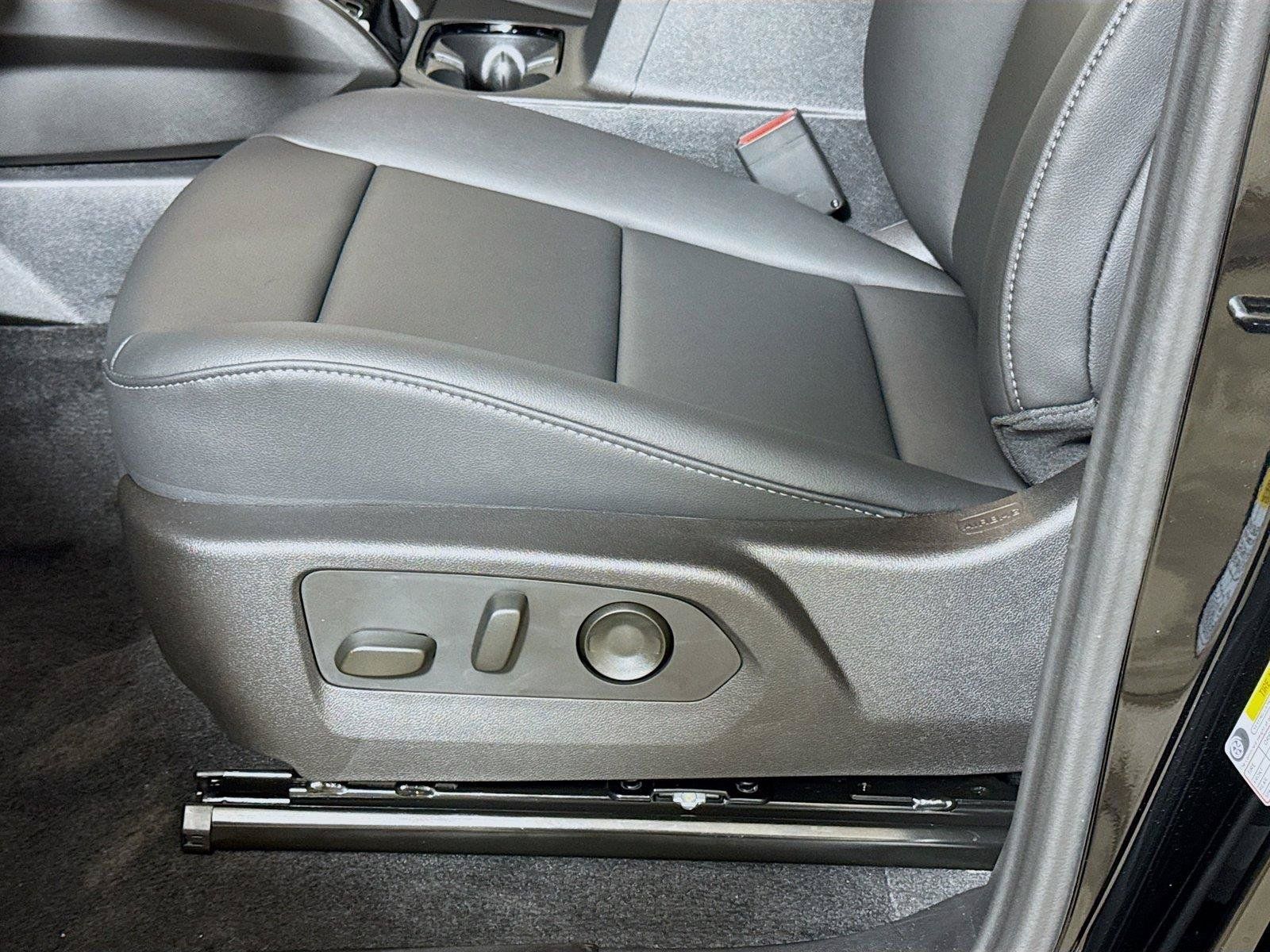 New 2026 Chevrolet Colorado LT w/ LT Convenience Package RWD image 17