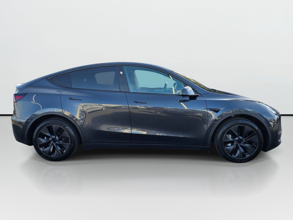 Used 2025 Tesla Model Y Long Range RWD image 6