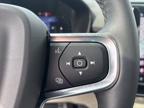 Certified 2024 Volvo XC40 B5 Plus w/ Climate Package AWD/4WD image 26