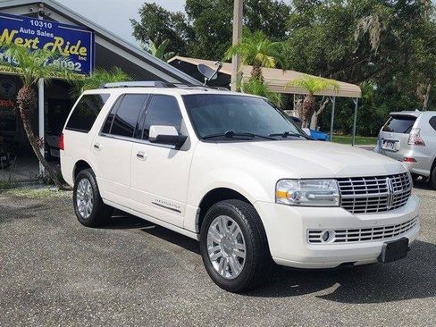 Used 2012 Lincoln Navigator 2WD image 2