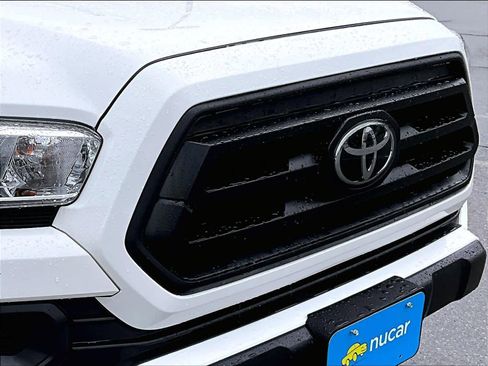 Used 2023 Toyota Tacoma SR image 31