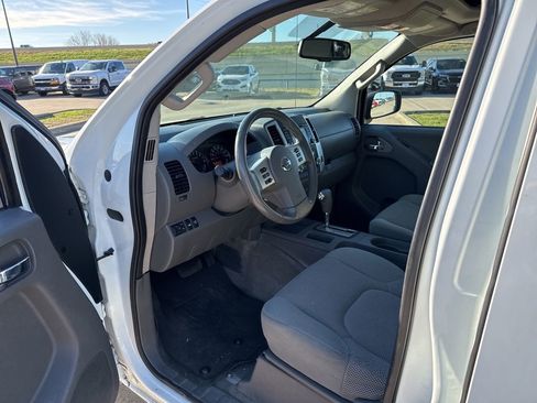 Used 2016 Nissan Frontier SV w/ SV Value Truck Package image 19