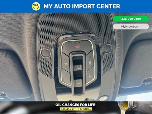 Used 2019 Audi Q8 Prestige AWD/4WD image 25