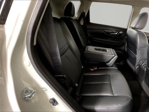 Used 2017 Nissan Rogue SL w/ SL Premium Package AWD/4WD image 25