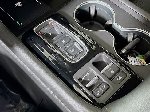 Used 2024 Honda Pilot Elite image 17