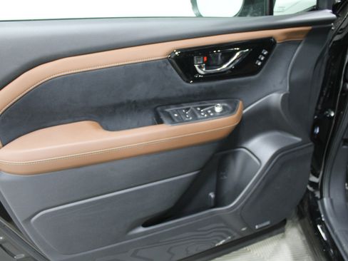 New 2026 Subaru Forester Touring image 6