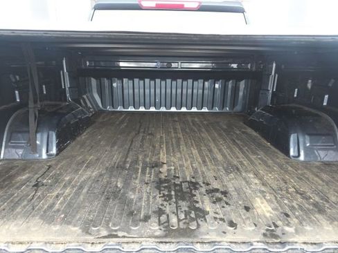 Used 2021 Chevrolet Silverado 1500 LT Trail Boss image 4