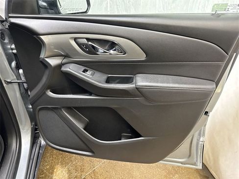 Used 2023 Chevrolet Traverse LT w/ LPO, Floor Liner Package image 29